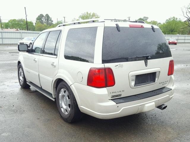 5LMFU275X5LJ17482 - 2005 LINCOLN NAVIGATOR თეთრი ფოტო 3