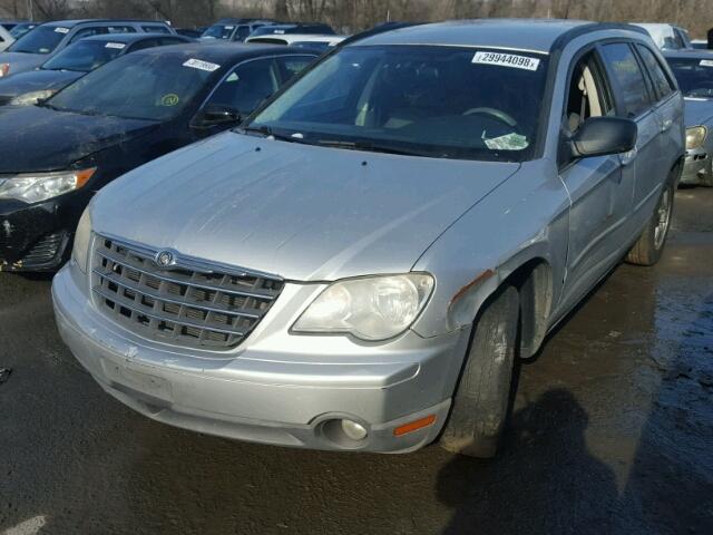 2A8GM68X68R150843 - 2008 CHRYSLER PACIFICA T SILVER photo 2