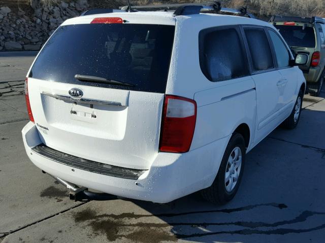 KNDMG4C35A6337045 - 2010 KIA SEDONA LX WHITE photo 4