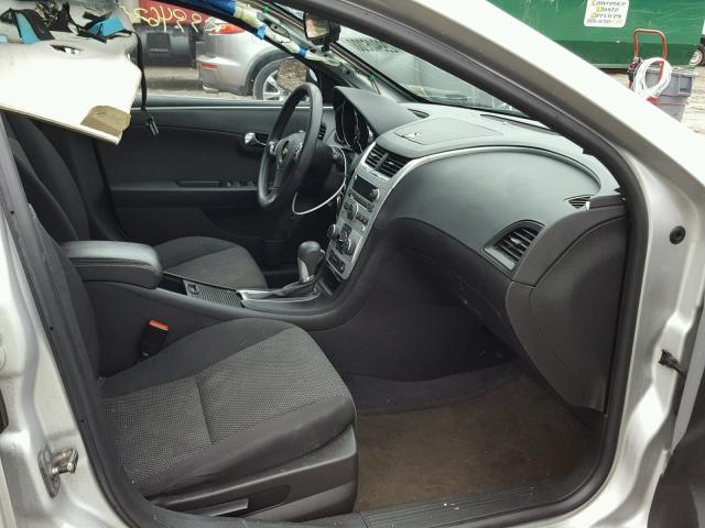 1G1ZC5E17BF335813 - 2011 CHEVROLET MALIBU 1LT SILVER photo 5