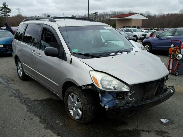 5TDZA23CX4S204958 - 2004 TOYOTA SIENNA CE SILVER photo 1