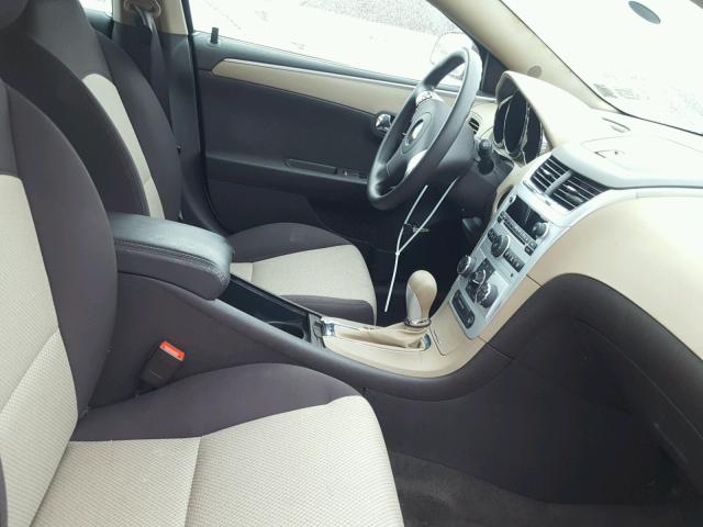 1G1ZB5EBXA4114812 - 2010 CHEVROLET MALIBU LS თეთრი ფოტო 5