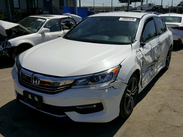 1HGCR2F54HA024701 - 2017 HONDA ACCORD SPO WHITE photo 2