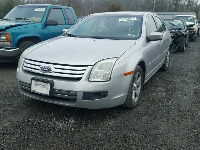 3FAHP07Z09R105420 - 2009 FORD FUSION SE SILVER photo 2