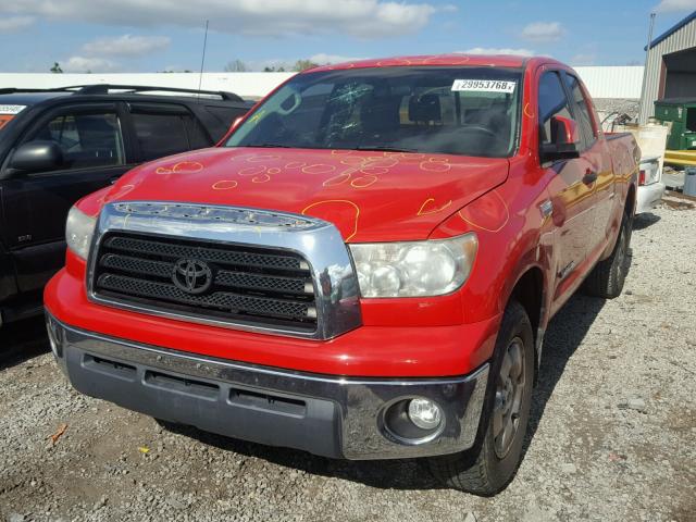 5TFRV54188X048339 - 2008 TOYOTA TUNDRA DOU RED photo 2