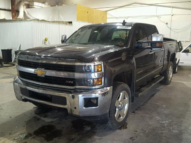 1GC1KWE89FF591371 - 2015 CHEVROLET SILVERADO SILVER photo 2