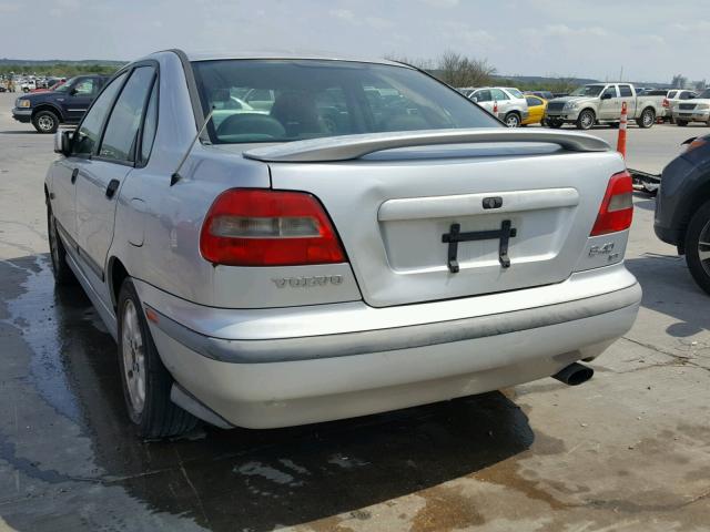 YV1VS2559YF540577 - 2000 VOLVO S40 GRAY photo 3