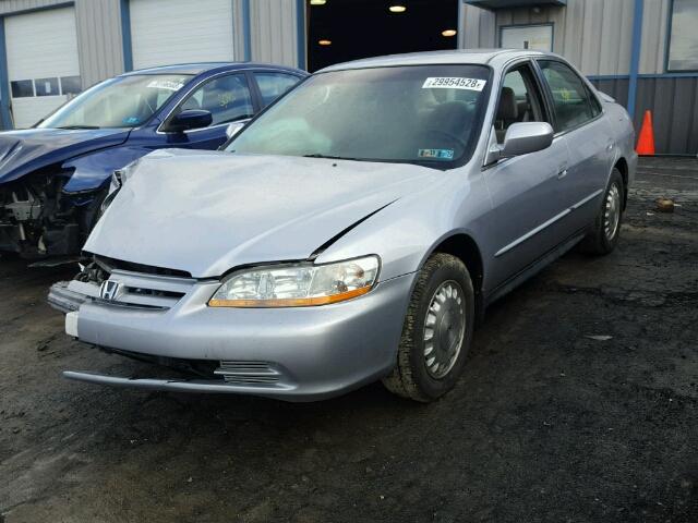 1HGCG66541A142198 - 2001 HONDA ACCORD LX SILVER photo 2