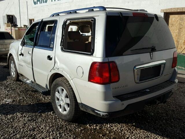 5LMFU28596LJ29090 - 2006 LINCOLN NAVIGATOR WHITE photo 3