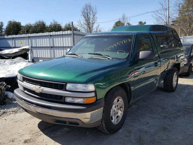 1GCEC14W8YE285739 - 2000 CHEVROLET SILVERADO GREEN photo 2