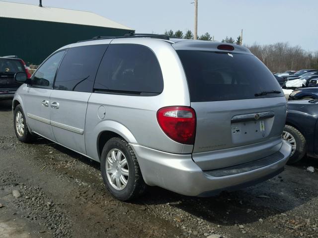 2C4GP54L85R430271 - 2005 CHRYSLER TOWN & COU SILVER photo 3