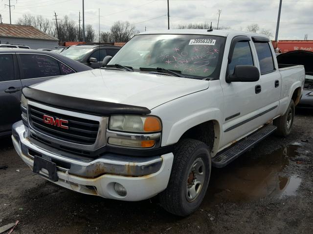 1GTHK23U83F110710 - 2003 GMC SIERRA K25 WHITE photo 2