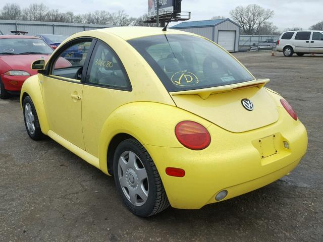 3VWCC21C2YM470562 - 2000 VOLKSWAGEN NEW BEETLE YELLOW photo 3