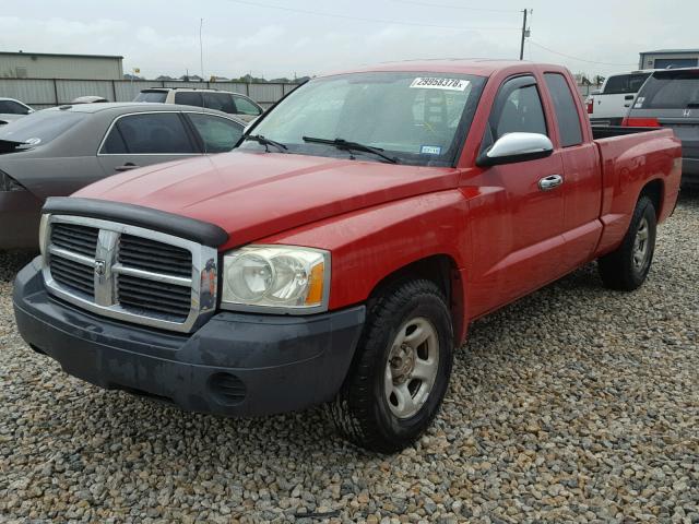 1D7HW22K85S236473 - 2005 DODGE DAKOTA ST RED photo 2