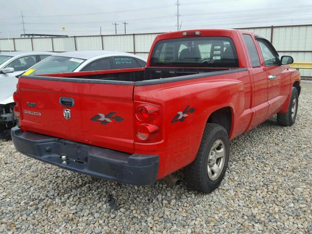 1D7HW22K85S236473 - 2005 DODGE DAKOTA ST RED photo 4