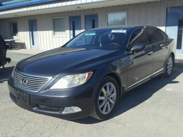 JTHGL46F575005876 - 2007 LEXUS LS 460L GRAY photo 2