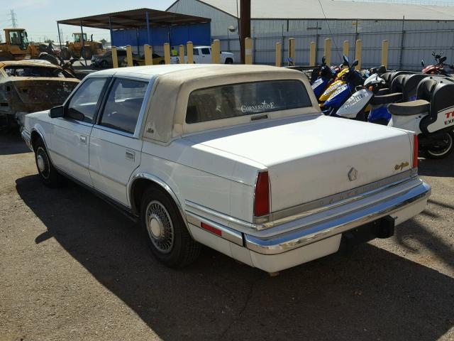 1C3XC66R4LD897081 - 1990 CHRYSLER NEW YORKER WHITE photo 3