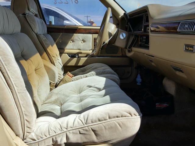 1C3XC66R4LD897081 - 1990 CHRYSLER NEW YORKER WHITE photo 5