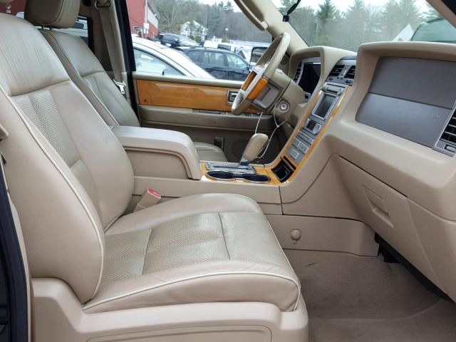 5LMFU28508LJ10060 - 2008 LINCOLN NAVIGATOR BLACK photo 5