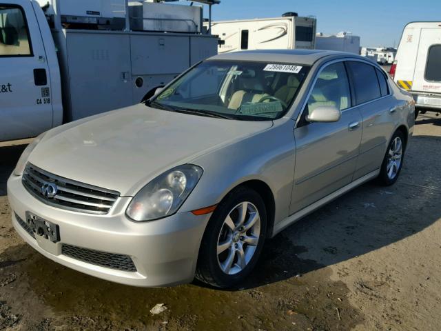 JNKCV51E15M206836 - 2005 INFINITI G35 SILVER photo 2