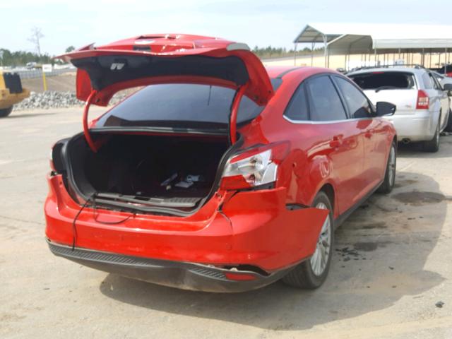 1FAHP3H27CL331706 - 2012 FORD FOCUS SEL RED photo 4
