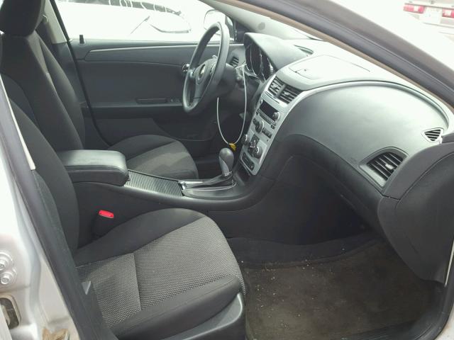 1G1ZH57B79F121163 - 2009 CHEVROLET MALIBU 1LT SILVER photo 5