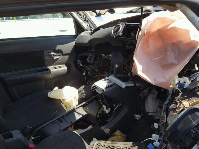 JTLZE4FE9A1117689 - 2010 TOYOTA SCION XB SILVER photo 5
