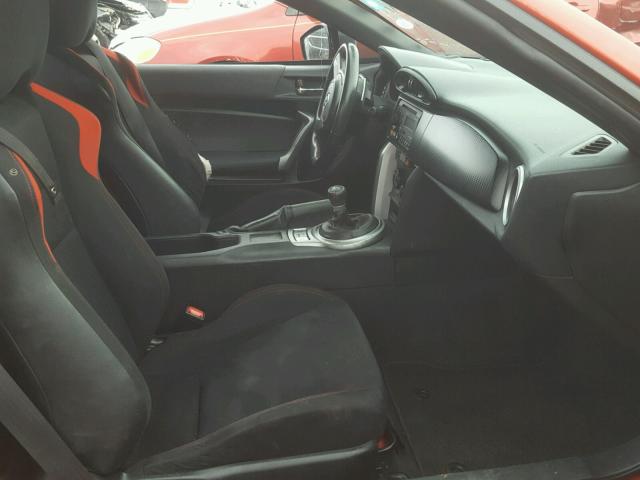 JF1ZNAA19D2715848 - 2013 TOYOTA SCION FR-S წითელი ფოტო 5