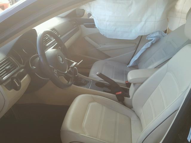 1VWDT7A33HC005744 - 2017 VOLKSWAGEN PASSAT R-L BLACK photo 5