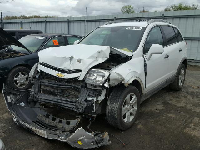 3GNAL2EK3ES609561 - 2014 CHEVROLET CAPTIVA LS WHITE photo 2