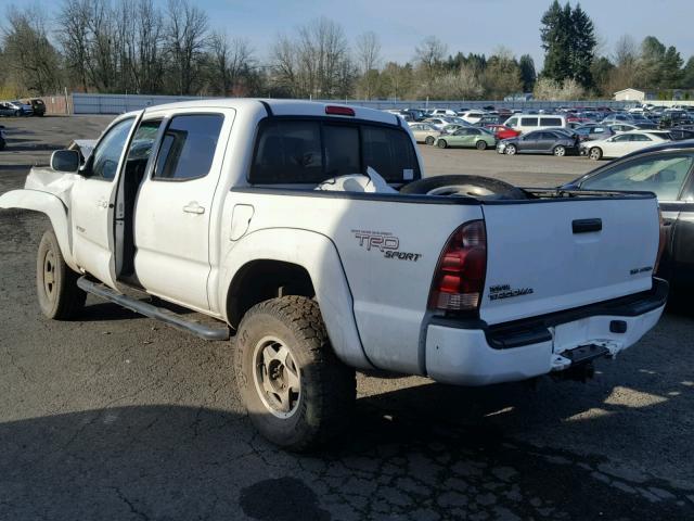 5TELU42NX7Z398765 - 2007 TOYOTA TACOMA DOU WHITE photo 3