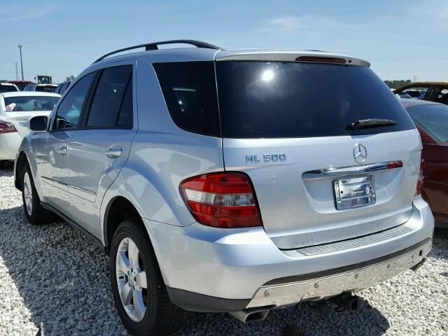 4JGBB75E66A048701 - 2006 MERCEDES-BENZ ML 500 SILVER photo 3