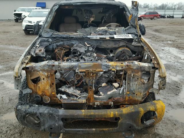 5LMFU28R72LJ04931 - 2002 LINCOLN NAVIGATOR BURN photo 9