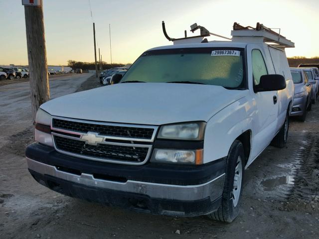 1GCEC14X47Z147339 - 2007 CHEVROLET SILVERADO WHITE photo 2