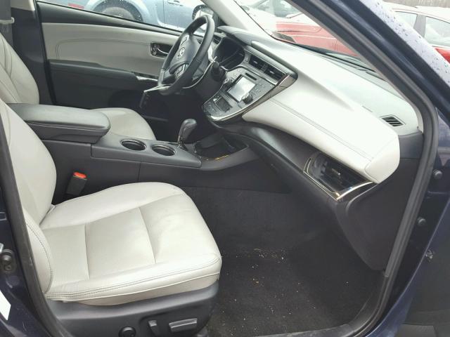 4T1BK1EB5GU201829 - 2016 TOYOTA AVALON XLE BLUE photo 5