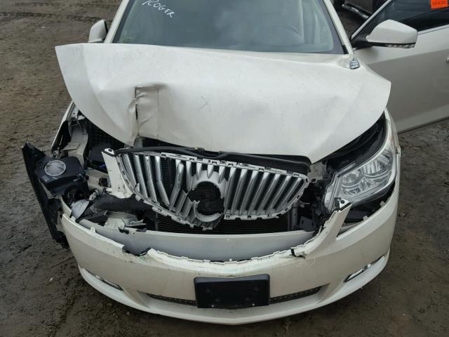 1G4GD5E39CF343096 - 2012 BUICK LACROSSE P WHITE photo 7