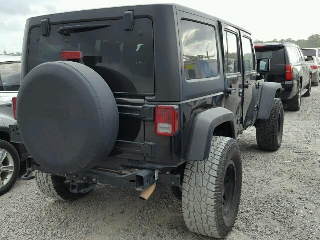 1C4BJWDG4FL504056 - 2015 JEEP WRANGLER U BLACK photo 4