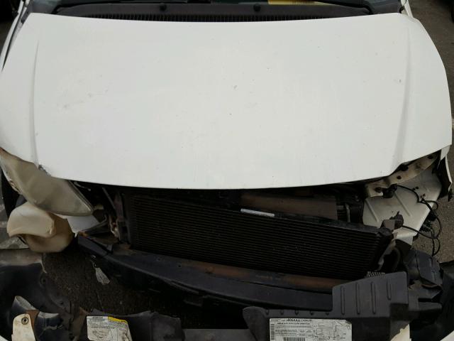 2B4GP44362R709964 - 2002 DODGE GRAND CARA WHITE photo 7