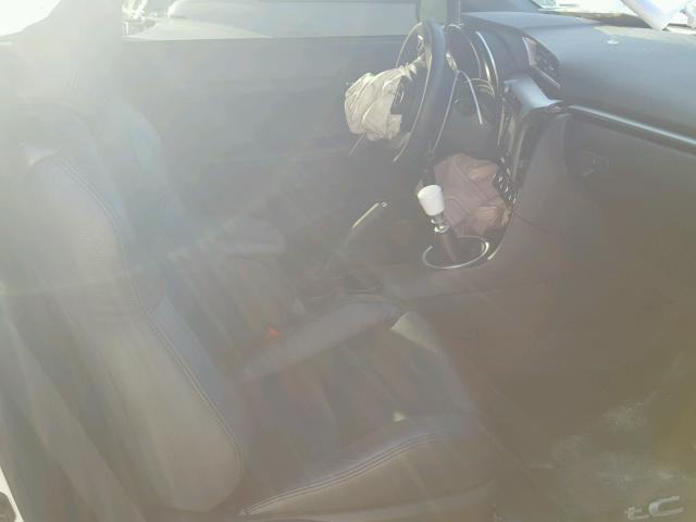 JTKJF5C76GJ015317 - 2016 TOYOTA SCION TC 白色 照片 5