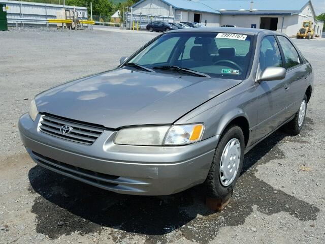 4T1BG22K8VU082814 - 1997 TOYOTA CAMRY CE TAN photo 2