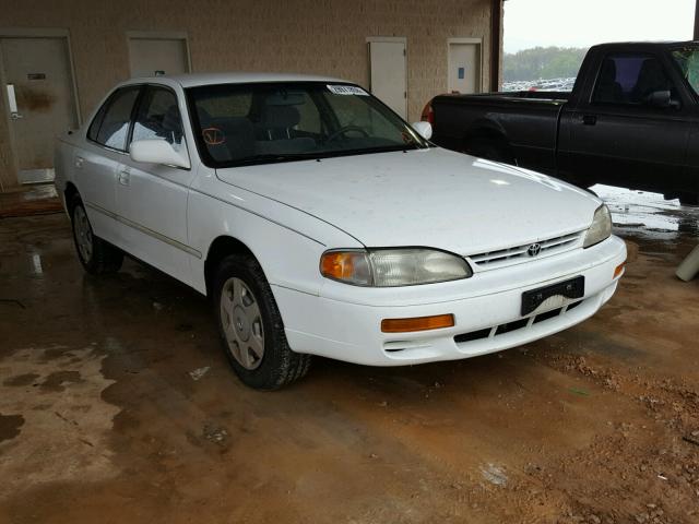 JT2BF12K6T0181615 - 1996 TOYOTA CAMRY LE WHITE photo 1