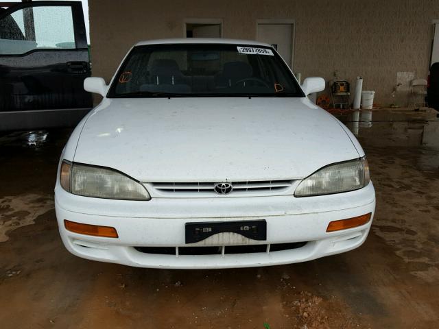 JT2BF12K6T0181615 - 1996 TOYOTA CAMRY LE WHITE photo 9