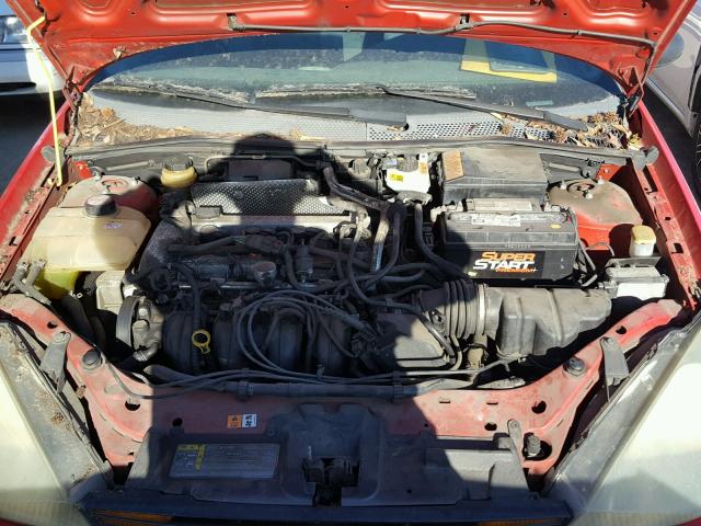 1FAFP34Z94W178918 - 2004 FORD FOCUS SE C RED photo 7