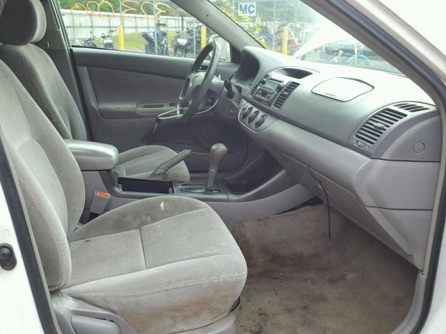 4T1BE32K53U135302 - 2003 TOYOTA CAMRY LE WHITE photo 5