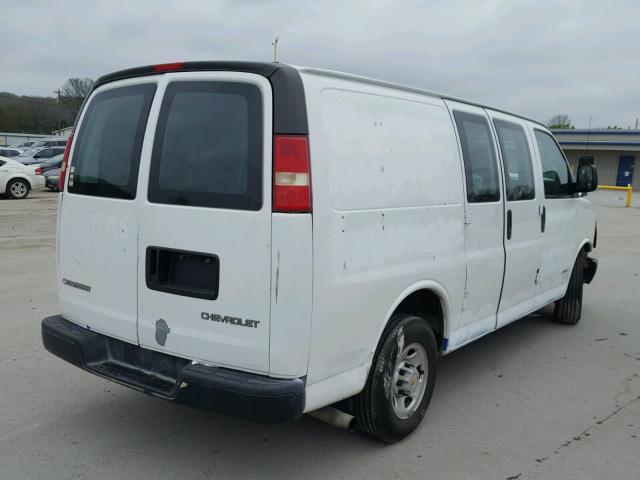 1GCGG25V941141532 - 2004 CHEVROLET EXPRESS G2 WHITE photo 4