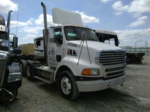 2FWJA3CK87AY48044 - 2007 STERLING TRUCK AT 9500 WHITE photo 1