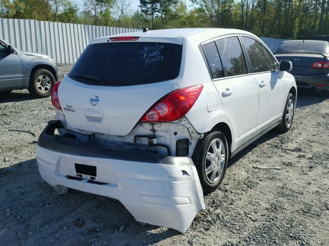 3N1BC13EX9L479916 - 2009 NISSAN VERSA S WHITE photo 4