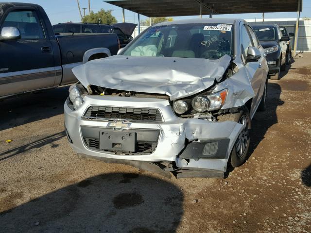 1G1JA5SH7C4118604 - 2012 CHEVROLET SONIC LS Gümüş foto 9