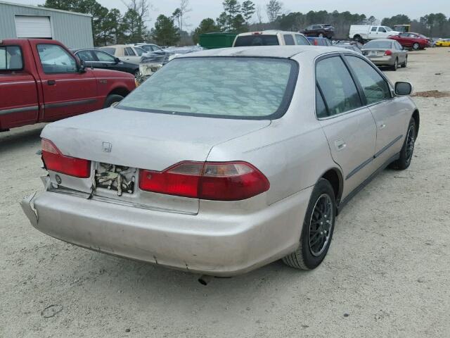 1HGCG5645XA151566 - 1999 HONDA ACCORD LX TAN photo 4