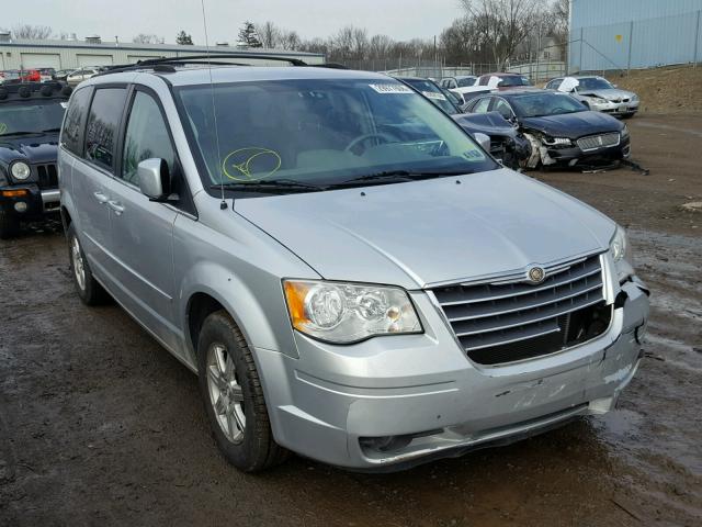 2A8HR54P48R123582 - 2008 CHRYSLER TOWN & COU SILVER photo 1